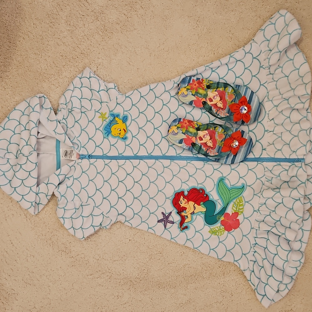 DISNEY'S Little Mermaid Beach Coverup Sz 5/6, Flip Flops Sz 11/12 - Picture 2 of 7